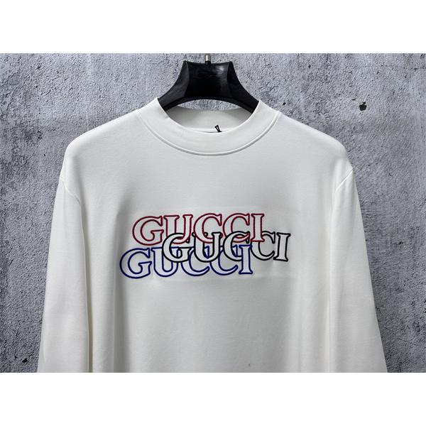  グッチ コピー 2025秋冬 トレンド ブラック GUCCI ロンT おしゃれ映え 人気上昇