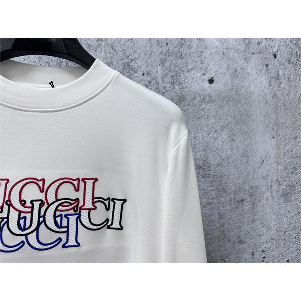  グッチ コピー 2025秋冬 トレンド ブラック GUCCI ロンT おしゃれ映え 人気上昇