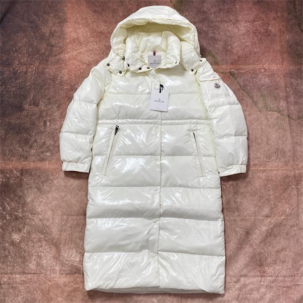 モンクレール コピー MONCLER 2025秋冬 新作 ブラック 高級 光沢 ロングダウンコート シルエット