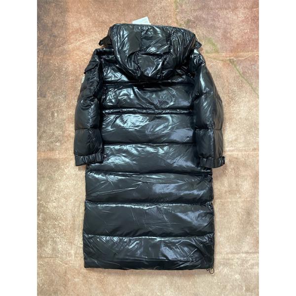モンクレール コピー MONCLER 2025秋冬 新作 ブラック 高級 光沢 ロングダウンコート シルエット