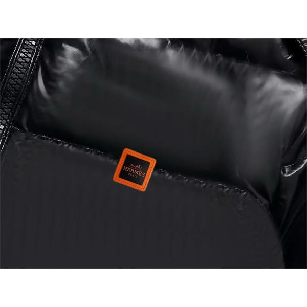  防寒 ブラック HERMES エルメス コピー ダウンジャケット アイコニックロゴ映え 暖か 高級感