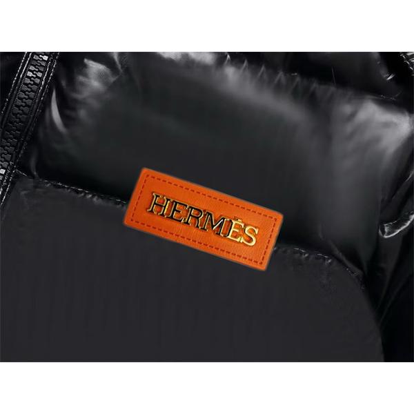 アイコニック HERMES エルメス コピー オレンジロゴ  ブラック ダウンジャケット メンズ 高級感 