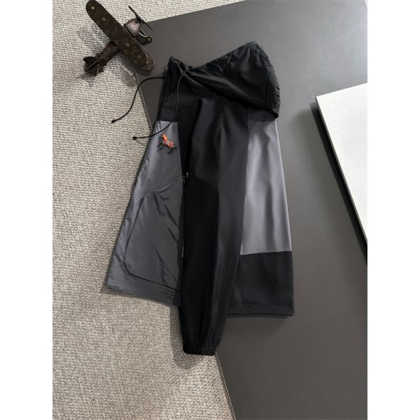 2025秋冬 機能性 ブラック×グレー HERMES エルメス コピー ジャケット 軽量スタイリッシュ