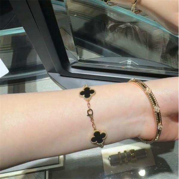 ❤VCAヴァン クリーフアンドアーペルブレスレットコピー人気新作クリスマスギフト最適