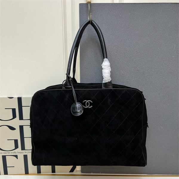 2025秋冬 CHANEL シャネル コピー トレンド 上品 ブラック スエード 通勤 人気 大容量 ハンドバッグ