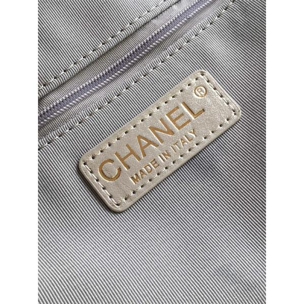 CHANEL シャネル コピー 2025秋冬 シルバー 大人気 上質感 メタリックキルティング バッグ