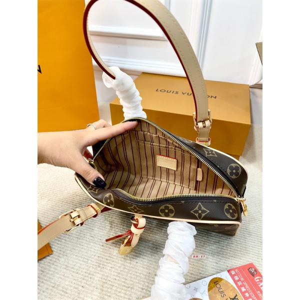 2025秋冬 クラシック ブラウン 人気急上昇 LOUIS VUITTON ルイヴィトン コピー ミニボストンバッグ