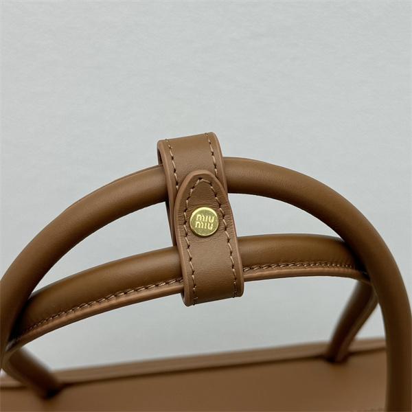 温もりキャメル 新作注目 シンプル上質 しっとりレザー ボックスバッグ MIUMIU ミュウミュウ コピー