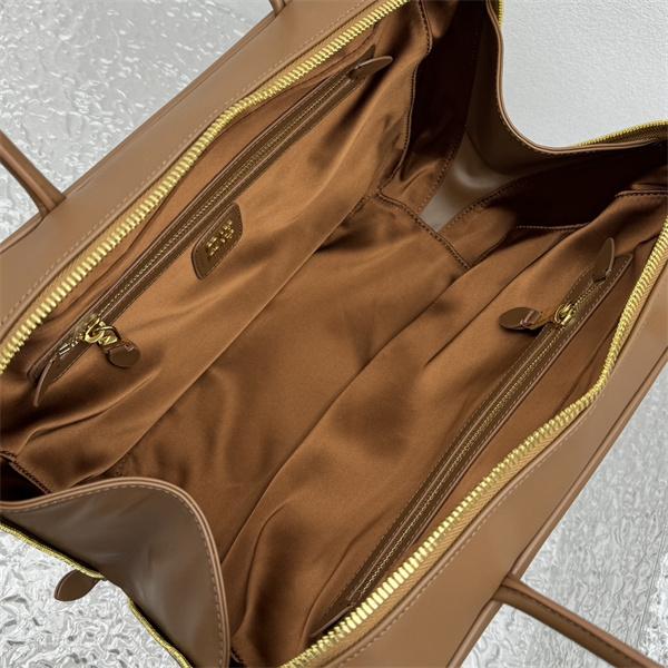 温もりキャメル 新作注目 シンプル上質 しっとりレザー ボックスバッグ MIUMIU ミュウミュウ コピー