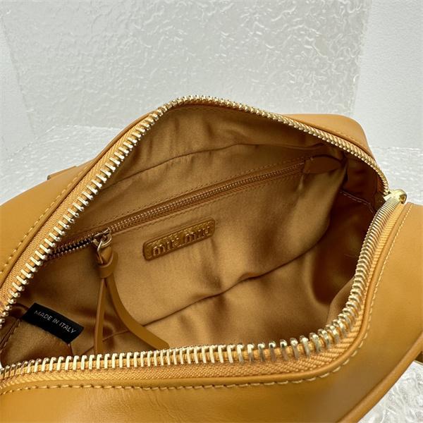 2025秋冬 ぬくもりマスタード 人気必須 ボストンバッグ MIUMIU ミュウミュウ スーパーコピー