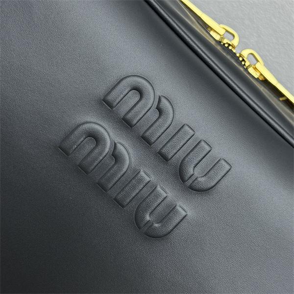 MIUMIU ミュウミュウ 偽物 ネイビー トレンドリッチ 人気上昇 大容量レザーボックスバッグ 