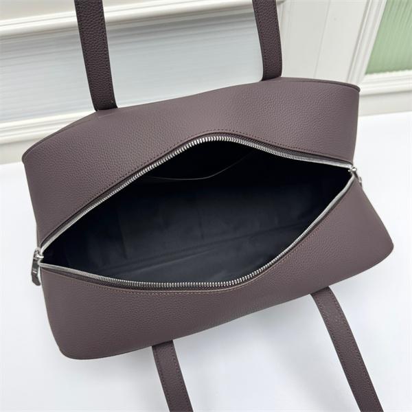  CELINE セリーヌ スーパーコピー ブラック 高級映え シンプルトーン ライン トートバッグ 