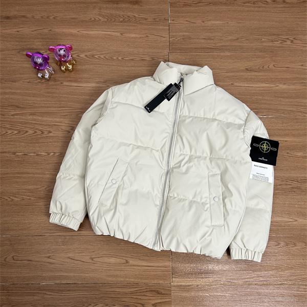 モダン ブラック人気上昇 ふっくら軽量 ダウンジャケット STONE ISLAND ストーンアイランド コピー 