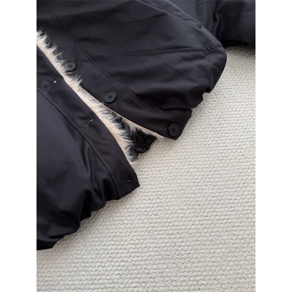 STONE ISLAND ストーンアイランド コピー  2025秋冬 ブラック 人気 ふんわり裏起毛 ジュアル ダウンジャケット