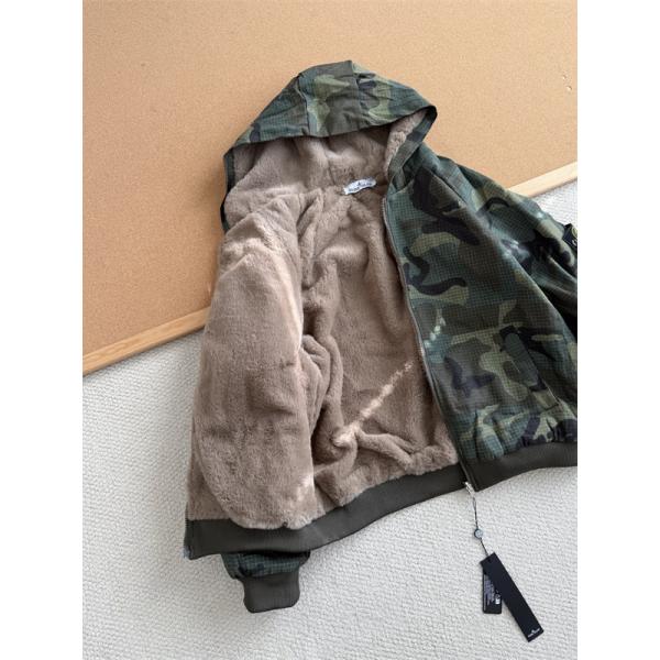 2025秋冬 ミリタリーカモ 新作話題 ソフト裏地  STONE ISLAND ストーンアイランド コピー  ダウンジャケット
