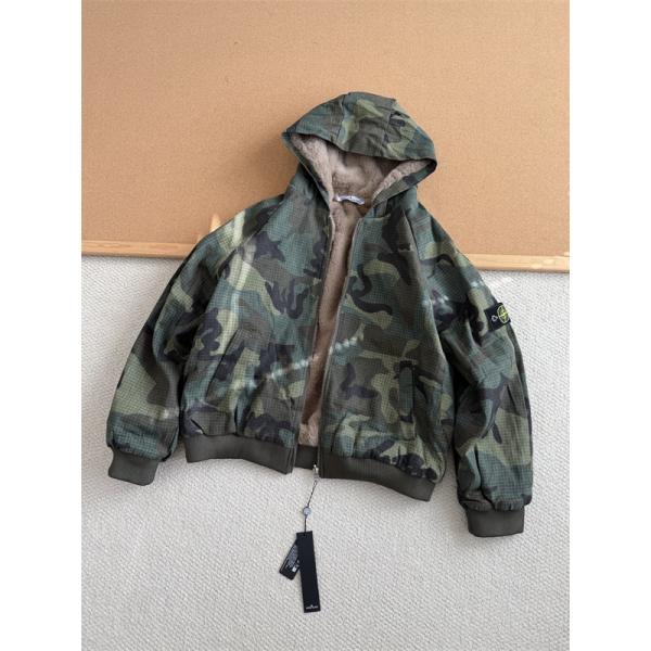 2025秋冬 ミリタリーカモ 新作話題 ソフト裏地  STONE ISLAND ストーンアイランド コピー  ダウンジャケット
