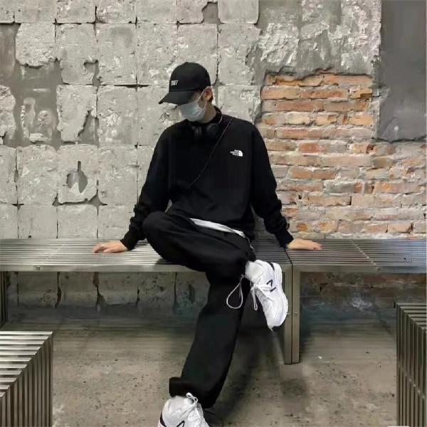 ふんわり ホワイト 新作急上昇 ゆったりリ THE NORTH FACE ザノースフェイス コピー パーカー