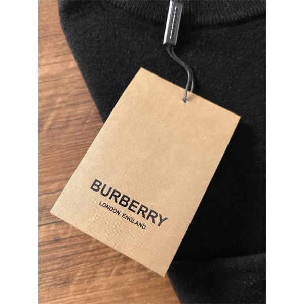 BURBERRY バーバリー コピー ブラック トレンド継続 TBロゴ シンプルニット セーター