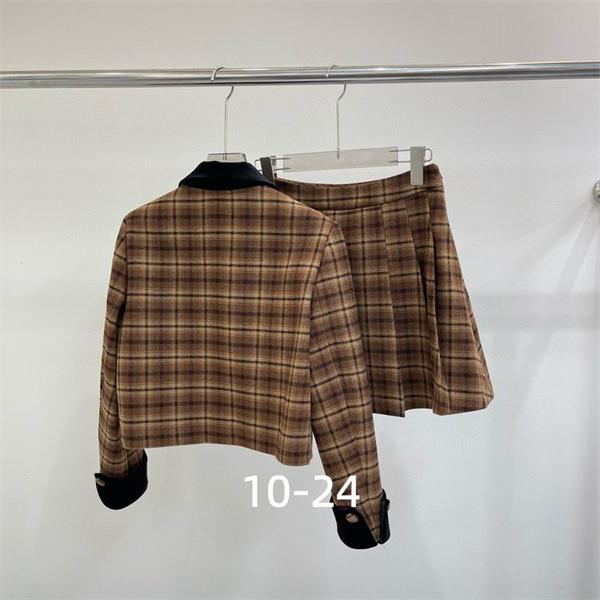 数量限定❤セリーヌ セットアップコピーCELINE秋冬2点セットスカート使いやすい美品