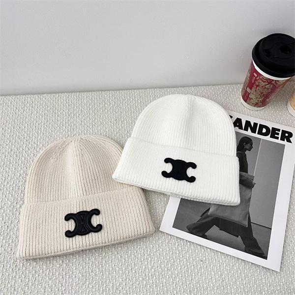 CELINE セリーヌ 偽物 秋冬 マルチカラー 検索人気トップ しっとり暖か ニット帽