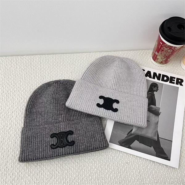 CELINE セリーヌ 偽物 秋冬 マルチカラー 検索人気トップ しっとり暖か ニット帽