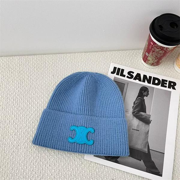 CELINE セリーヌ 偽物 秋冬 マルチカラー 検索人気トップ しっとり暖か ニット帽