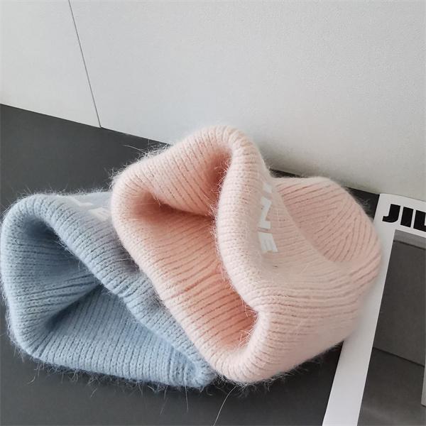 入手困難！2025秋冬必須 プレミアム品質 ニット帽 CELINE セリーヌ スーパーコピーコピー  