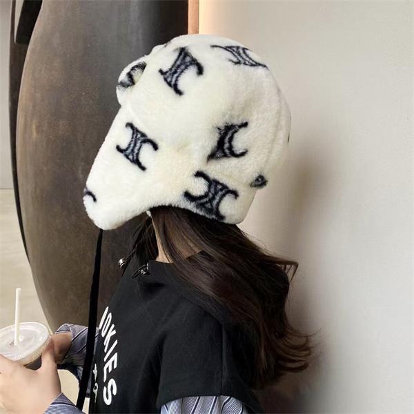 CELINE セリーヌ コピー 秋冬 ホワイト 話題性MAX 防寒イヤーフラップ帽