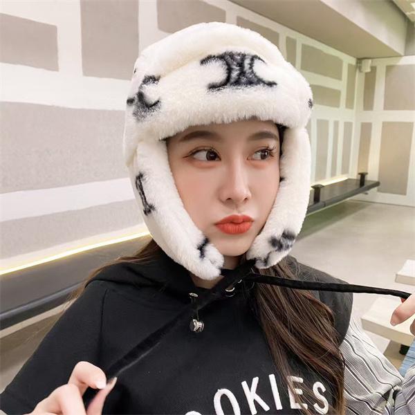 CELINE セリーヌ コピー 秋冬 ホワイト 話題性MAX 防寒イヤーフラップ帽