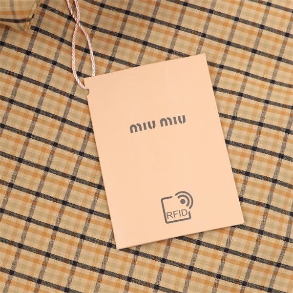 2025年秋冬 チェック柄 大人カジュアル 上品 スタンドカラー MIUMIU ミュウミュウ 偽物 ジャケット