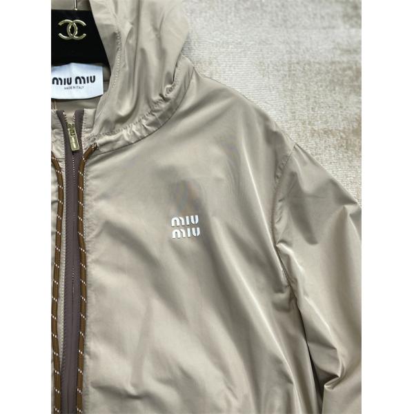 2025年秋冬 新作 上質ナイロン 防風フード付き MIUMIU ミュウミュウ コピー ジャケット