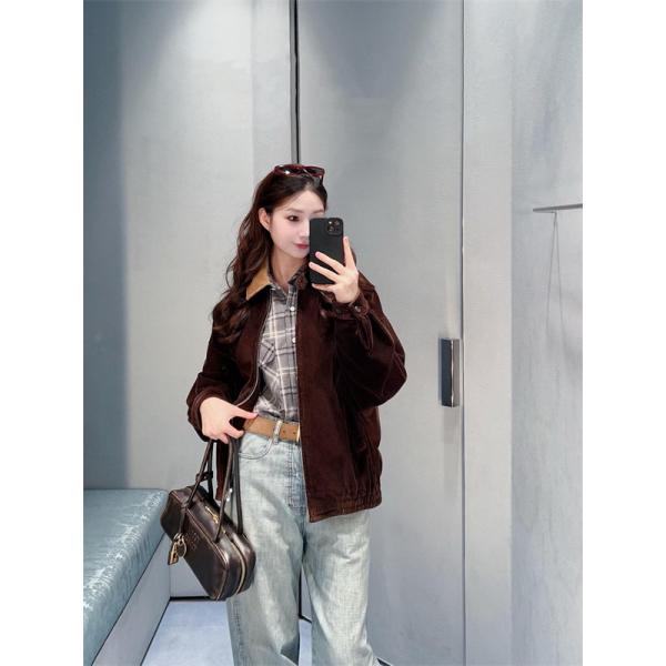 落ち着き感 温もり ブラウン コーデュロイ MIUMIU ミュウミュウ コピー ジャケット 定番