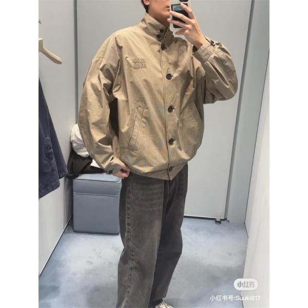 MIUMIU ミュウミュウ コピー シンプル 防風 ベージュ スタンドカラージャケット おすすめ