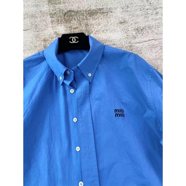 2025秋冬 きれいめ 軽やか素材 ブルー MIUMIU ミュウミュウ スーパーコピー シャツ トレンド