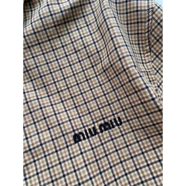 MIUMIU ミュウミュウ コピー 2025秋冬 クラシック 上品チェック ベージュ シャツ 定番