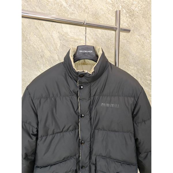 2025秋冬 防寒仕様 シンプル ブラック MIUMIU ミュウミュウ 偽物 ダウンジャケット