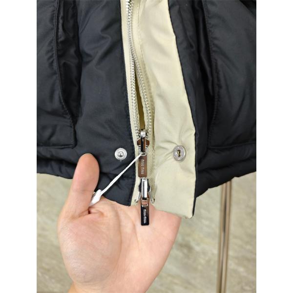 2025秋冬 防寒仕様 シンプル ブラック MIUMIU ミュウミュウ 偽物 ダウンジャケット