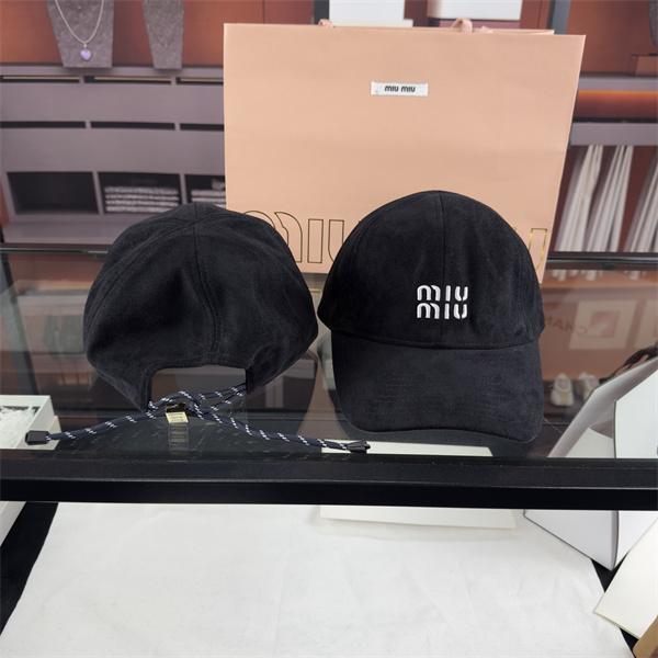 MIUMIU ミュウミュウ スーパーコピー 落ち着きカラー 大人仕様 起毛素材 キャップ 定番
