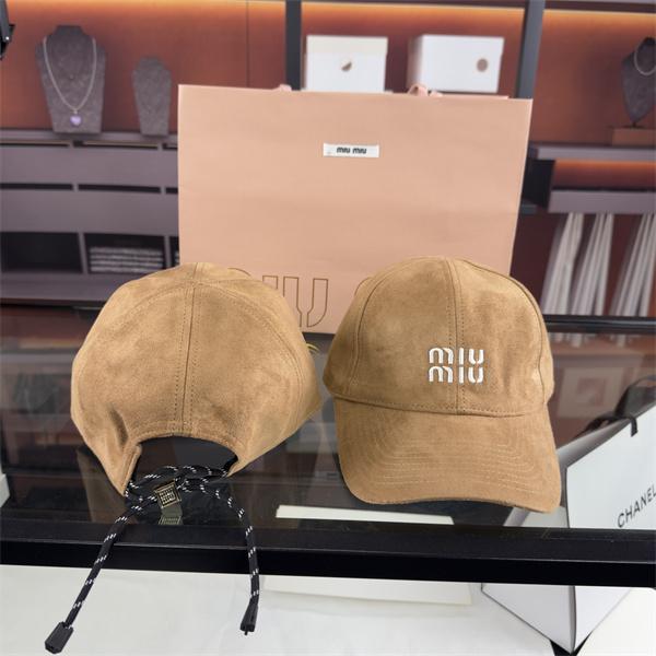 MIUMIU ミュウミュウ スーパーコピー 落ち着きカラー 大人仕様 起毛素材 キャップ 定番