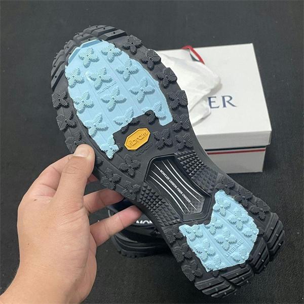 MONCLER メンズ／レディース ロゴ トレイルスニーカー 厚底 グリップソール 軽量 クッション性 アウトドア＆タウンユース対応