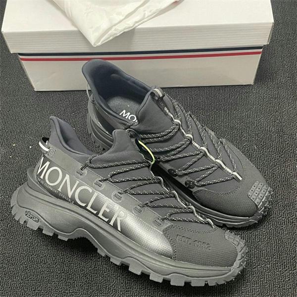 MONCLER メンズ／レディース ロゴ トレイルスニーカー 厚底 グリップソール 軽量 クッション性 アウトドア＆タウンユース対応