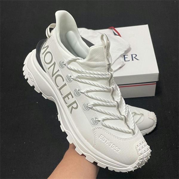 MONCLER メンズ／レディース ロゴ トレイルスニーカー 厚底 グリップソール 軽量 クッション性 アウトドア＆タウンユース対応