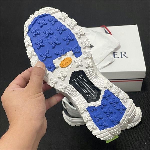 MONCLER メンズ／レディース ロゴ トレイルスニーカー 厚底 グリップソール 軽量 クッション性 アウトドア＆タウンユース対応