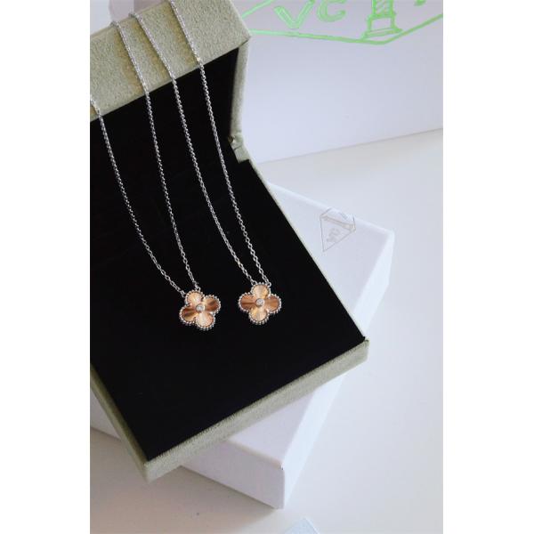 ヴィンテージ 四つ葉 VCA ヴァン ヴァン クリーフ＆アーペル 偽物 ネックレス ゴールド 華やか エレガント