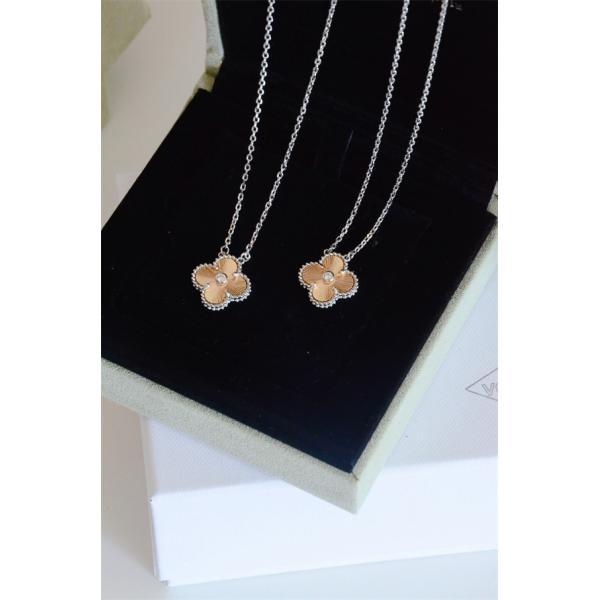 ヴィンテージ 四つ葉 VCA ヴァン ヴァン クリーフ＆アーペル 偽物 ネックレス ゴールド 華やか エレガント