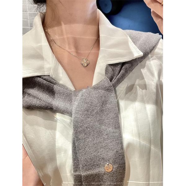 ヴィンテージ 四つ葉 VCA ヴァン ヴァン クリーフ＆アーペル 偽物 ネックレス ゴールド 華やか エレガント