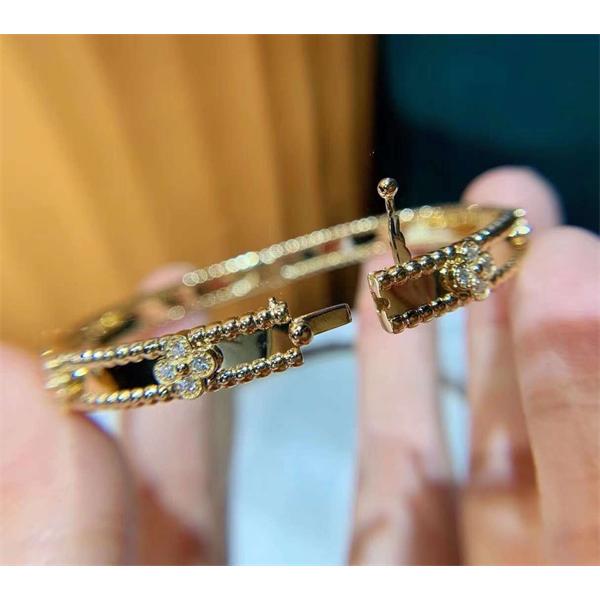 期間限定 重ね付け ゴールド シルバー モード系 注目 VCA ヴァン ヴァン クリーフ＆アーペル スーパーコピー