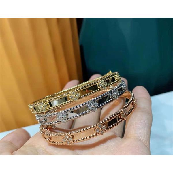 期間限定 重ね付け ゴールド シルバー モード系 注目 VCA ヴァン ヴァン クリーフ＆アーペル スーパーコピー