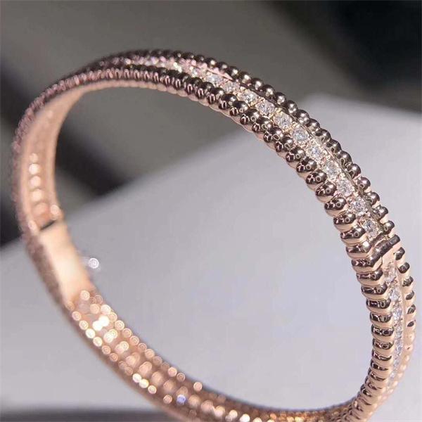 ブレスレット ゴールド VCA ヴァン ヴァン クリーフ＆アーペル スーパーコピー 売れ筋 洗練 デザイン性