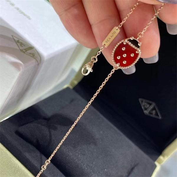  VCA ヴァン ヴァン クリーフ＆アーペル コピー バタフライモチーフ ネックレス ゴールド 大人気 フェミニン 